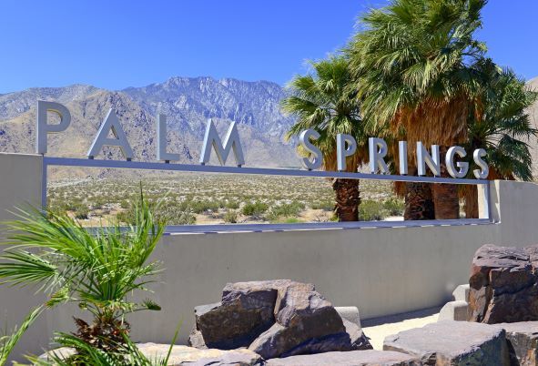 Palm Springs: Your Sunny Escape Awaits (and It's More Affordable Than You Think!)